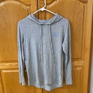 Vineyard Vines Long Sleeve Hoodie T-Shirt. Size small.